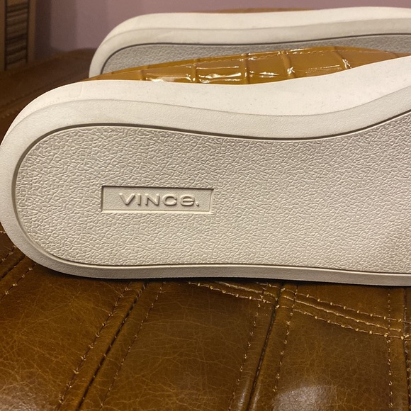 NWOT Vince Ghita Women’s Shoes Dark Gold/Tan Leather 8M - Picture 6 of 9